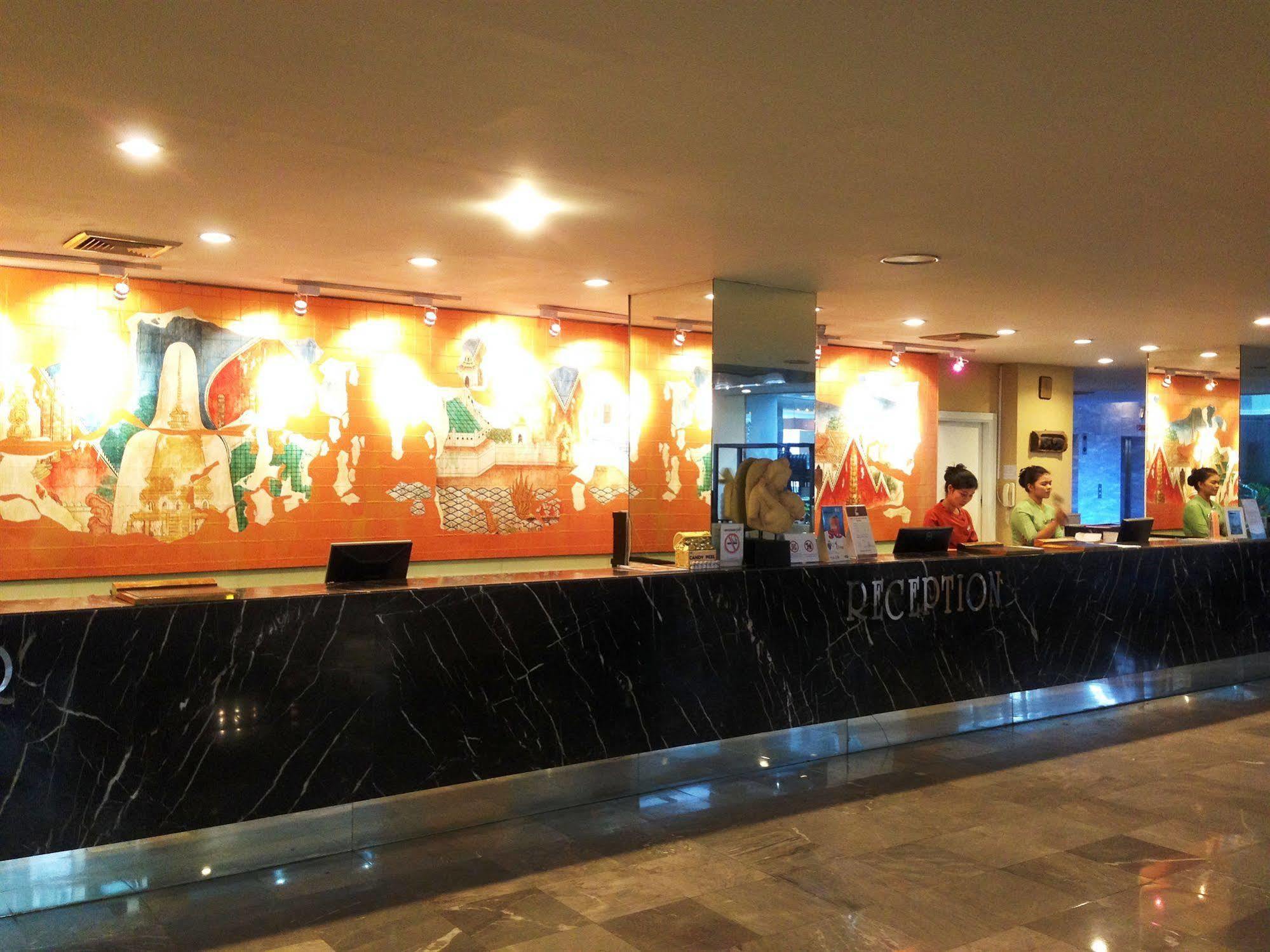 The City Hotel Sriracha By Bbh Japan Sziracsa Kültér fotó